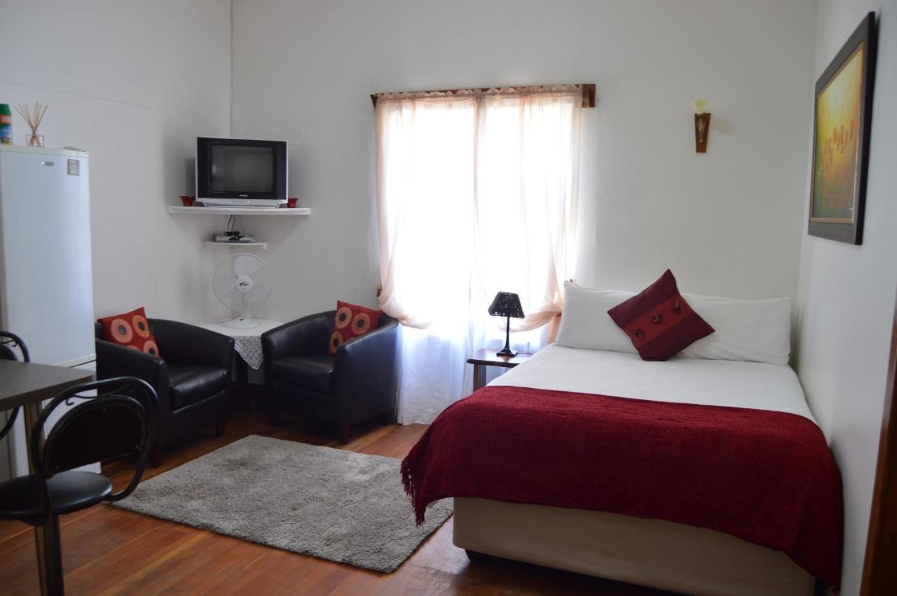 Villelodge Accommodation Lüderitz Zewnętrze zdjęcie
